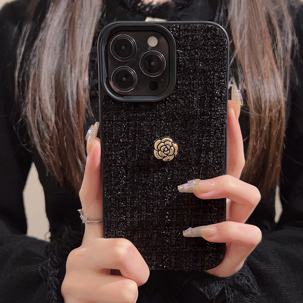 เคสโทรศัพท์ลายดอกคามิลเลีย 3 ม - Embroidery Embellishments บทวิจารณ์และราคา