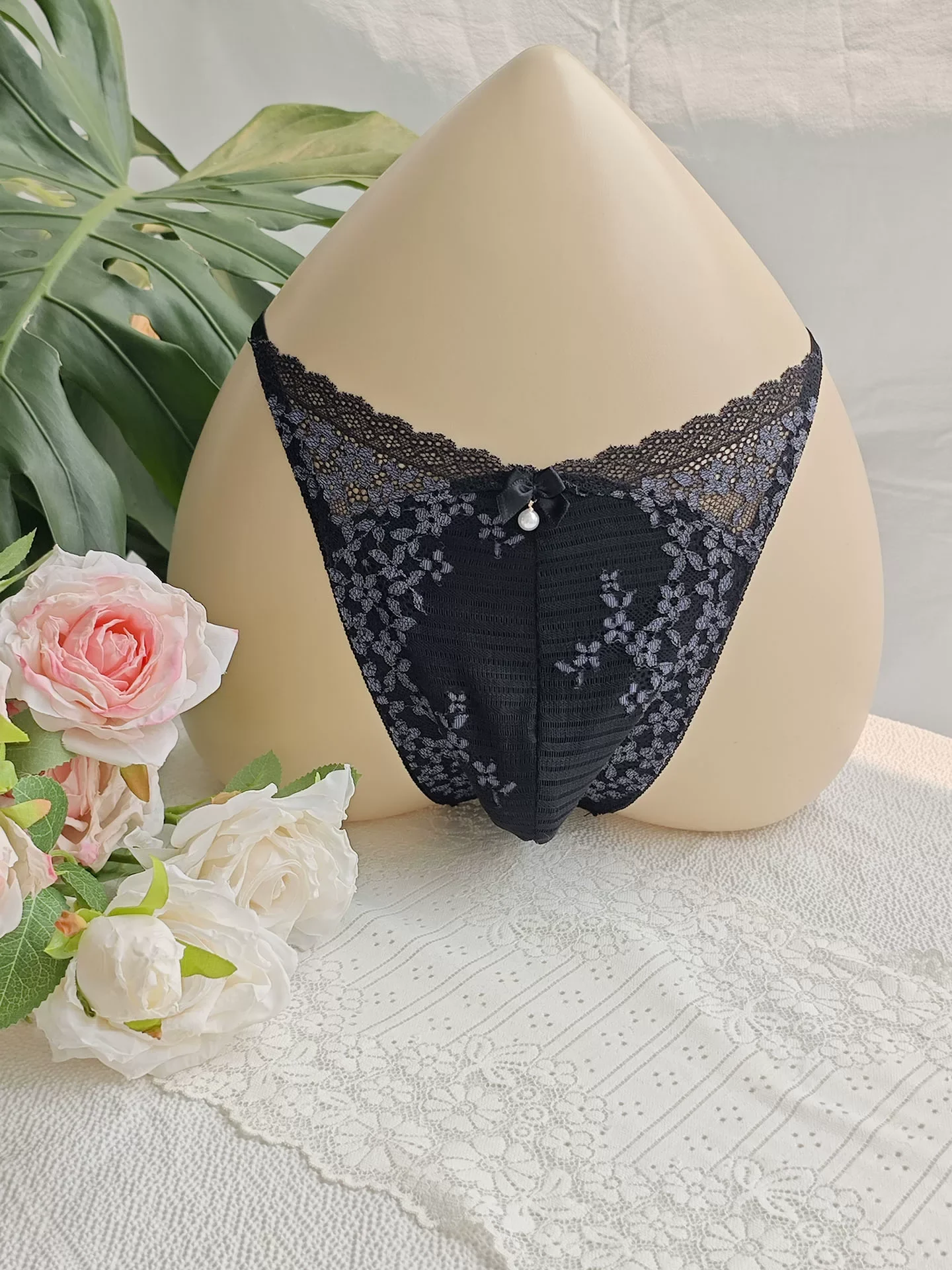 กางเกงในชายลูกไม้สีดำ ปักลายแฮ - Embroidery Embellishments บทวิจารณ์และราคา